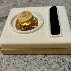 Estee Lauder “Beautiful Cafe” Solid Perfume Compact